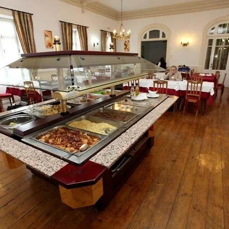 Inatel Entre-os-rios Hotel Portela (Porto)