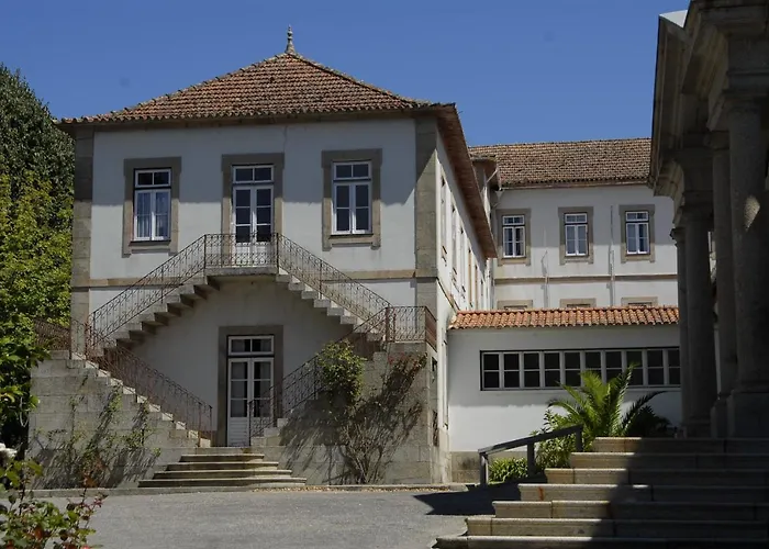 Inatel Entre-os-rios 3* Portela (Porto)