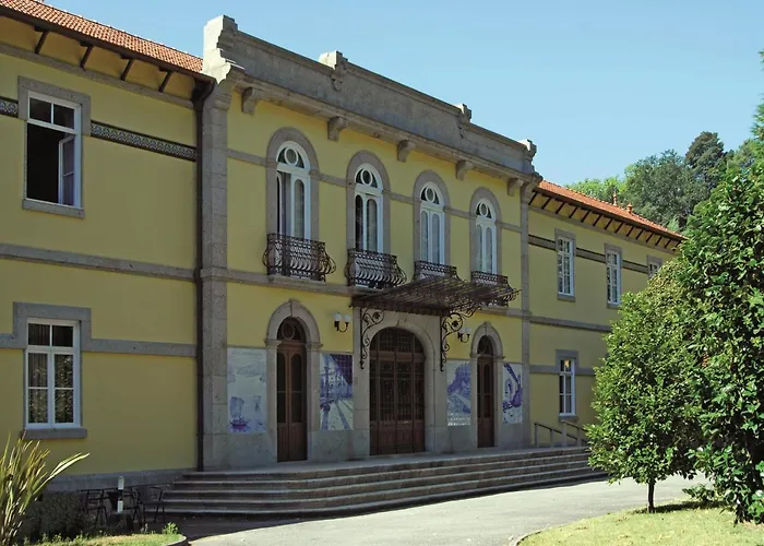 Inatel Entre-os-rios Hotel Portela (Porto)